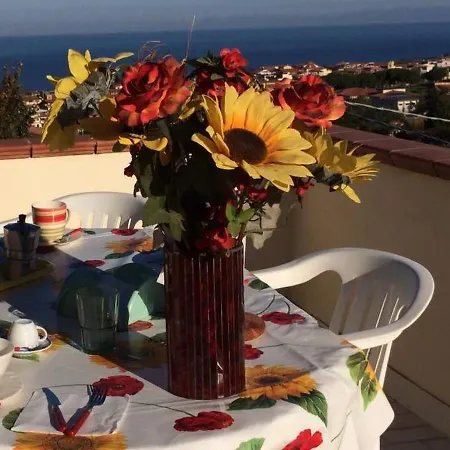 Locazione Turistica Sole N°8 Con Vista Mare 아파트