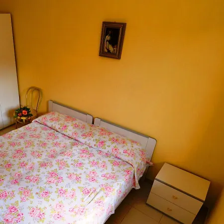 Locazione Turistica Sole N°8 Con Vista Mare *